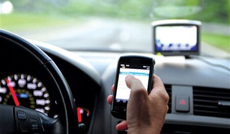 texting_driving_استفاده از تلفن همراه هنگام رانندگی