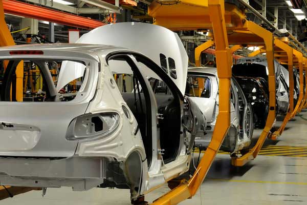 کاهش 50 درصدی تولید خودرو در شهریور ماه