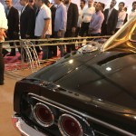 بازدید وزیر ورزش از نمایشگاه خودروهای کلاسیک برج میلاد