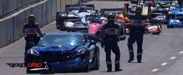 تصادف کوروت ZR1 در مسابقه ایندی 500 (2)