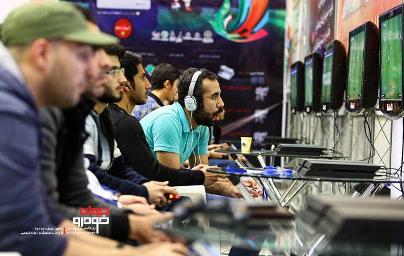 نمایشگاه خودرو تهران (15)/ هیاهوی بازی های الکترونیکی چاشنی مهمترین رویداد خودرویی