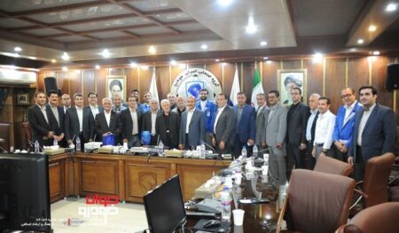 نشست نمایندگان مجلس در ایران خودرو