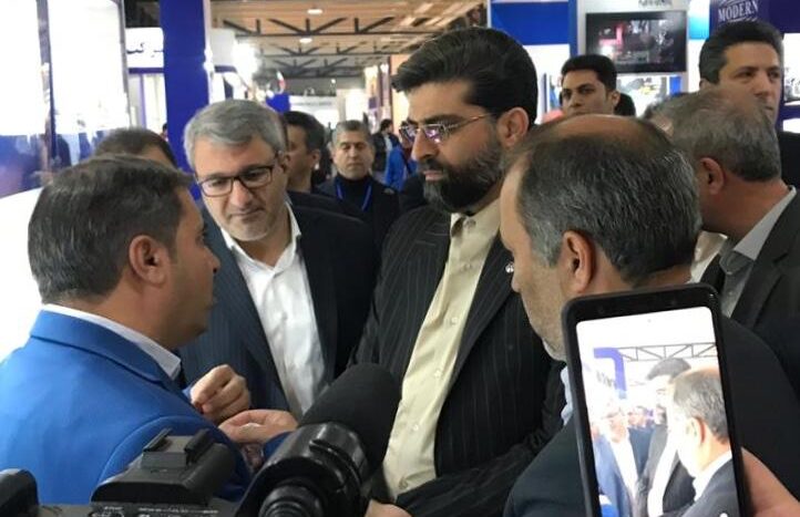 مدیرعامل ایران خودرو در نمایشگاه