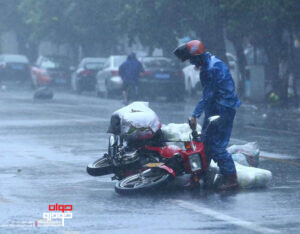 موتورسواری در باران