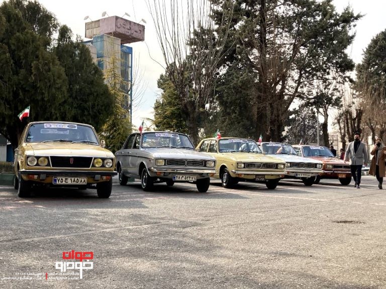 افتتاح نمایشگاه گردشگری و صنایع دستی تهران با چاشنی حضور خودروهای کلاسیک