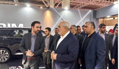 بازدید وزیر صنعت از غرفه اکستریم