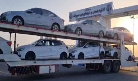 ترخیص نخستین محموله خودروهای وارداتی از بندر سیریک
