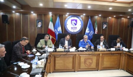 نشست مدیرعامل ایران خودرو با نمایندگان